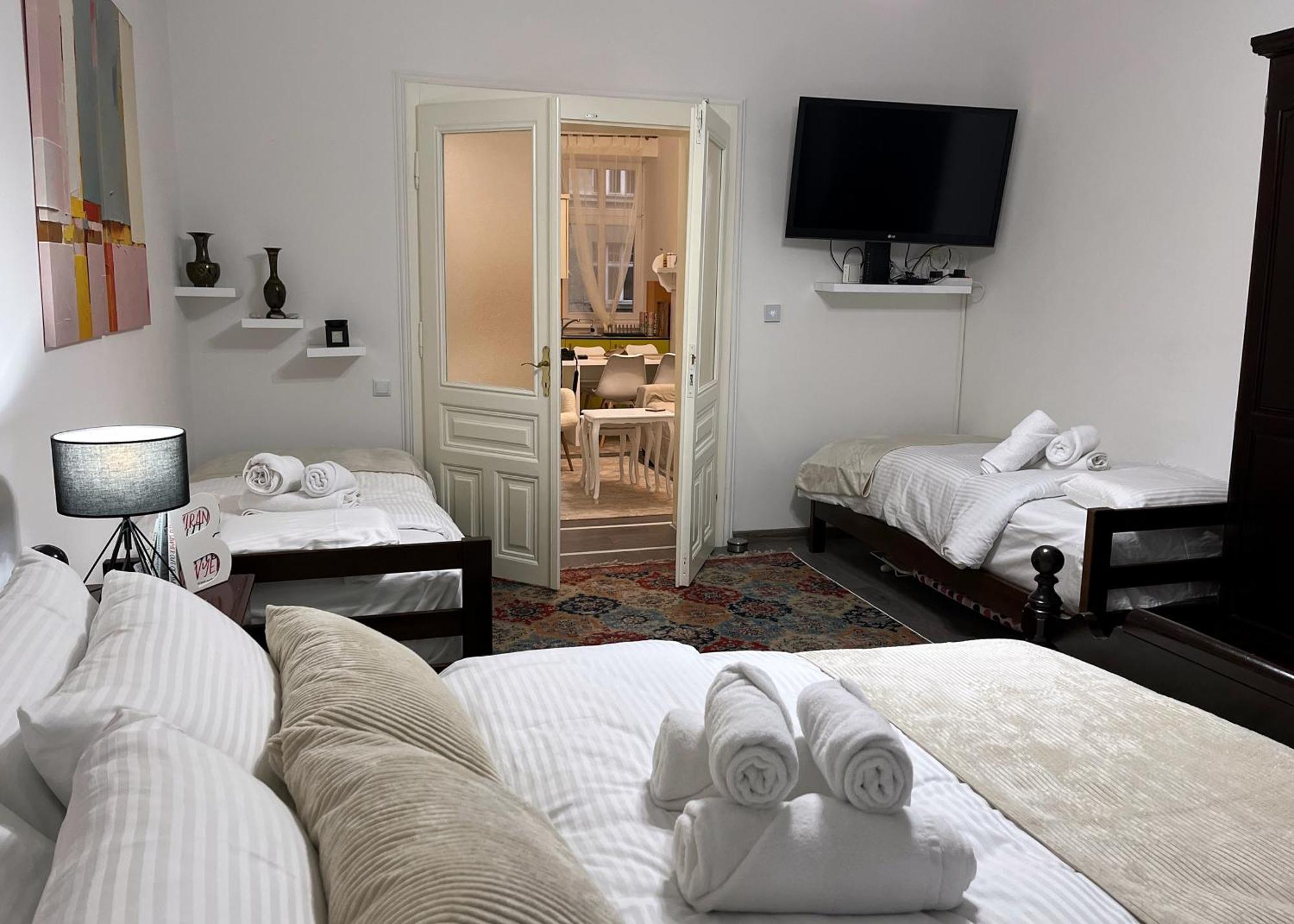 Main Street Retreat Apartment With Free Parking SJJ Exteriér fotografie